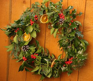 It's perfectly possible to make Christmas wreaths :)